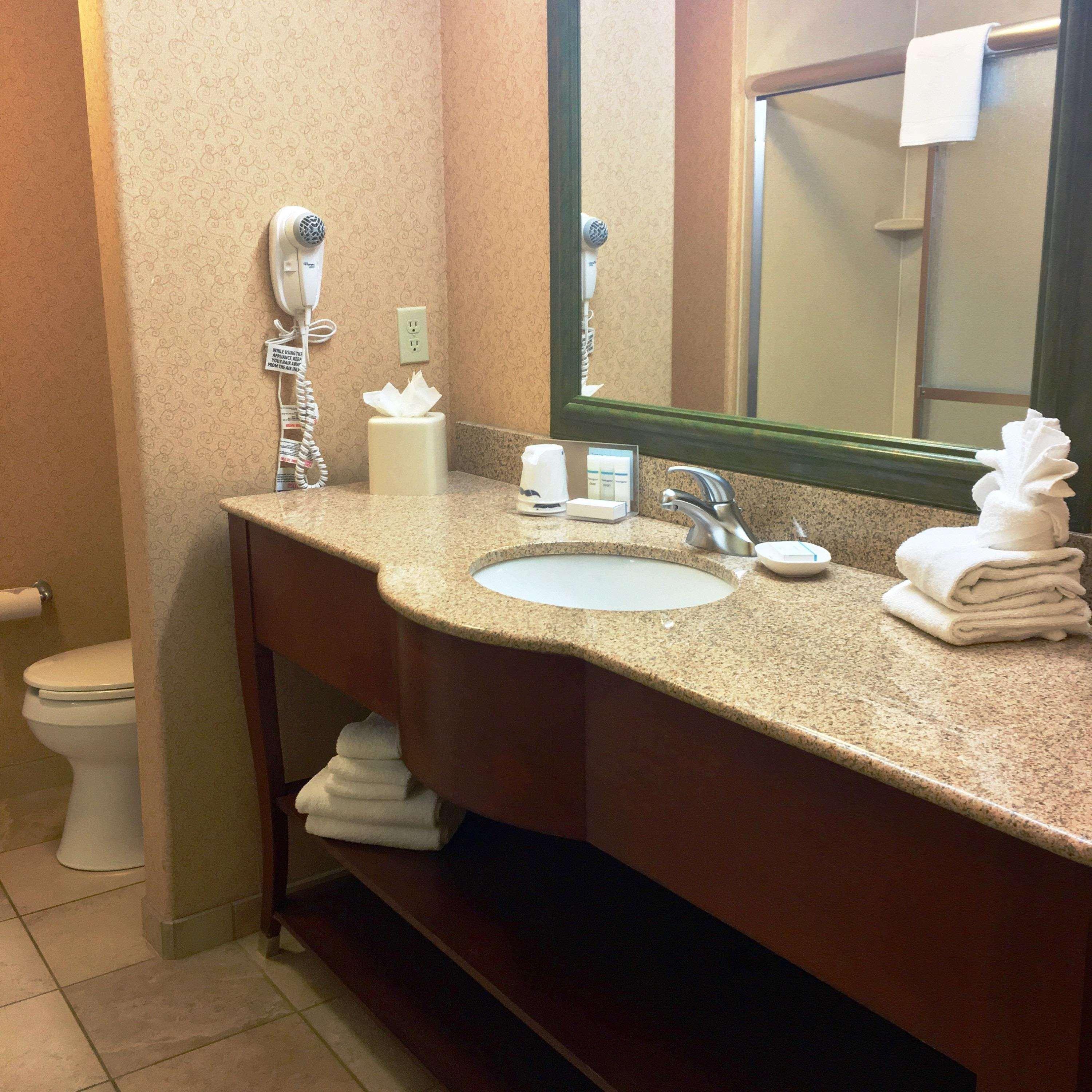 Hampton Inn Hays-North Of I-70 Exterior foto